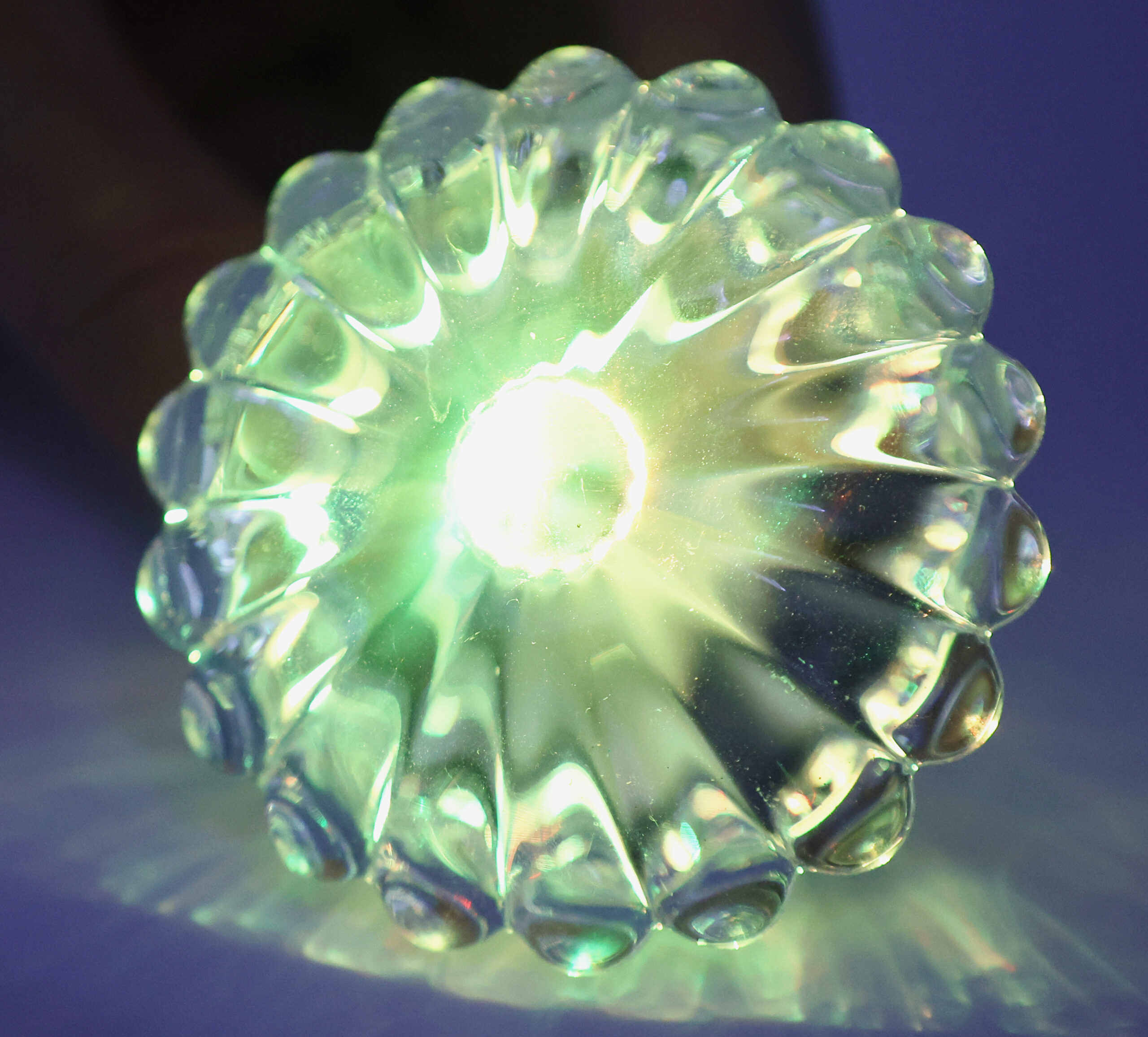 8 SunKnob Petal-Shaped LED Crystal Door Knob (with Brass Finish& Multicolor Lighting) - Image 1